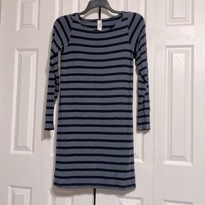 Yala Long Sleeve striped lightweight knit Dress, Black & Gray, Sz MEDIUM